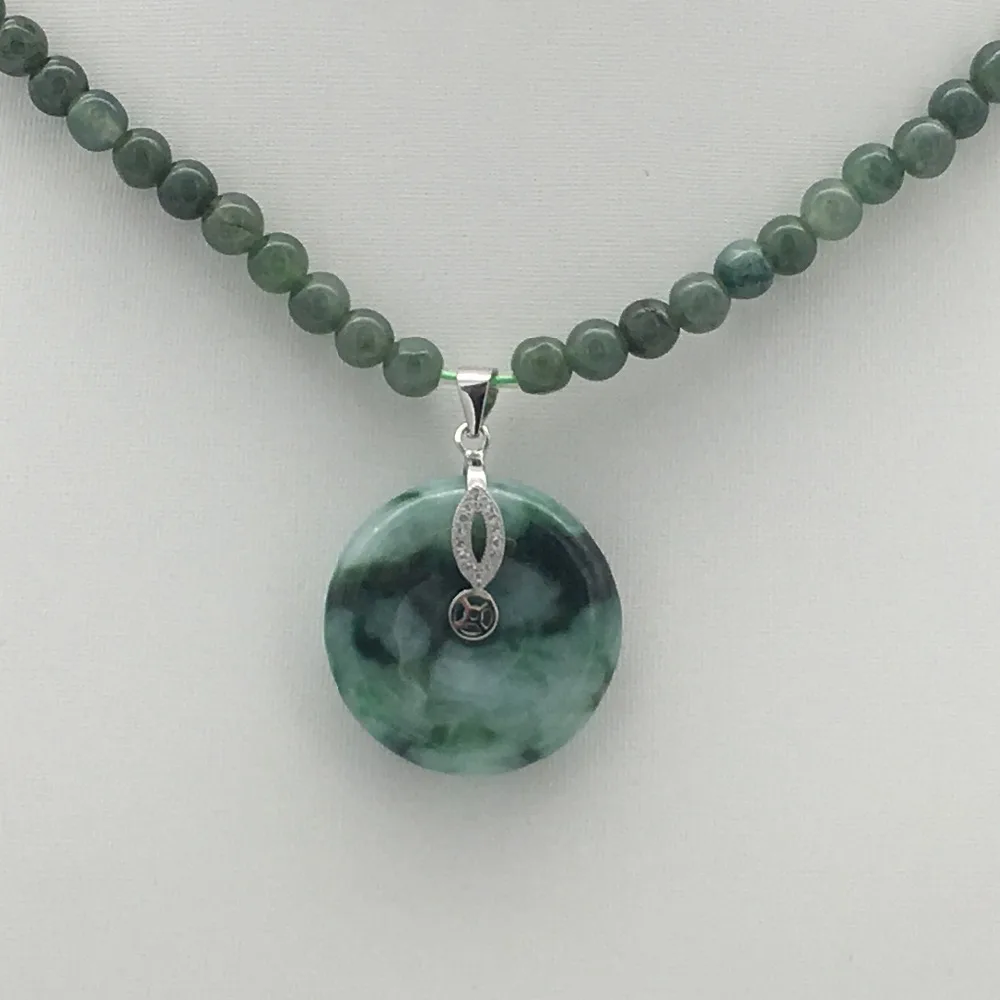 wholesale new natural stone 100% AA Flat buckle Dark green pendant necklace good luck 925 Sterling silver 19inches
wholesale new natural stone 100% AA Flat buckle Dark green pendant necklace good luck 925 Sterling silver 19inches