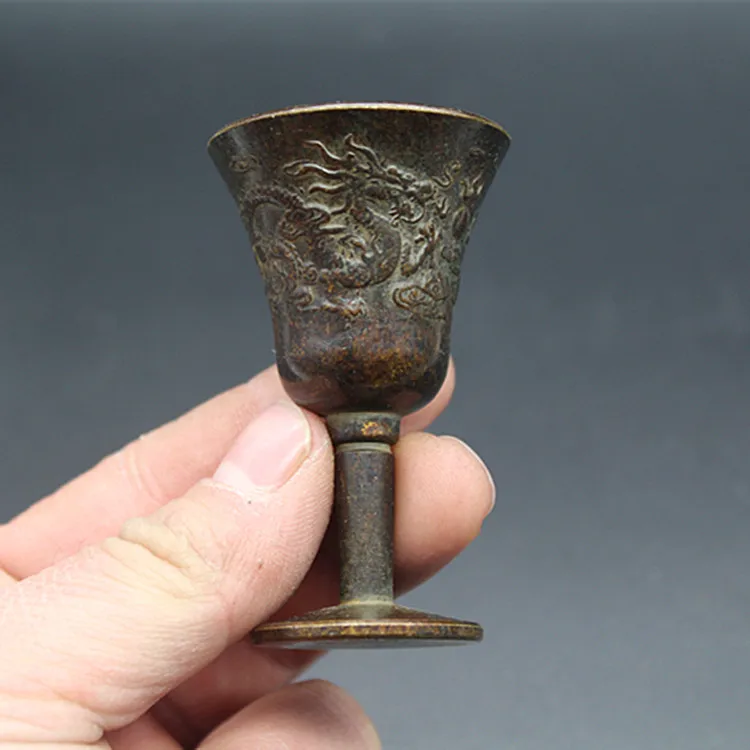 Collectibles Chinese Old Bronze Carved Dragon Phoenix Wine Cup With Ming Dynasty Xuan Mark ,High 6.5CM
Collectibles Chinese Old Bronze Carved Dragon Phoenix Wine Cup With Ming Dynasty Xuan Mark ,High 6.5CM