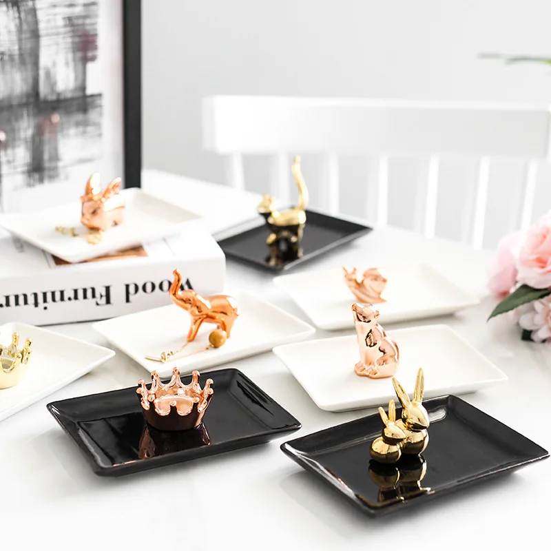 Nordic Dressing Table Jewelry Tray Ring Necklace Desktop finishing Storage Organizer Animal Black White Tray Decoration Ornament
Nordic Dressing Table Jewelry Tray Ring Necklace Desktop finishing Storage Organizer Animal Black White Tray Decoration Ornament