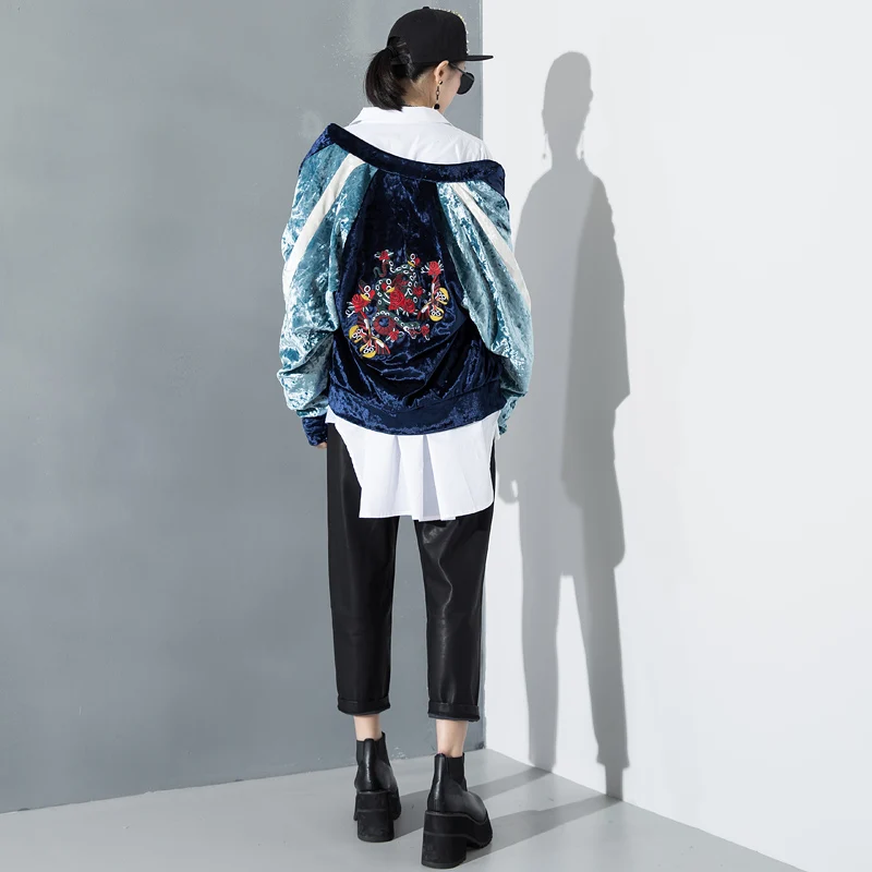 New Design Style Women Fashion Velvet Baseball Uniform Jacket Heavy Embroidery Velvet Ajcket Coat 2017 Spring
New Design Style Women Fashion Velvet Baseball Uniform Jacket Heavy Embroidery Velvet Ajcket Coat 2017 Spring