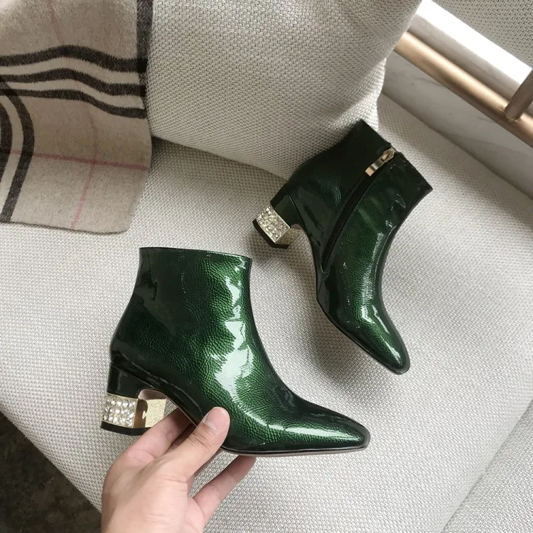 MLJUESE 2020 women soft ankle boots patent leather square toe boots autumn spring crystal high heels boots party dress
MLJUESE 2020 women soft ankle boots patent leather square toe boots autumn spring crystal high heels boots party dress