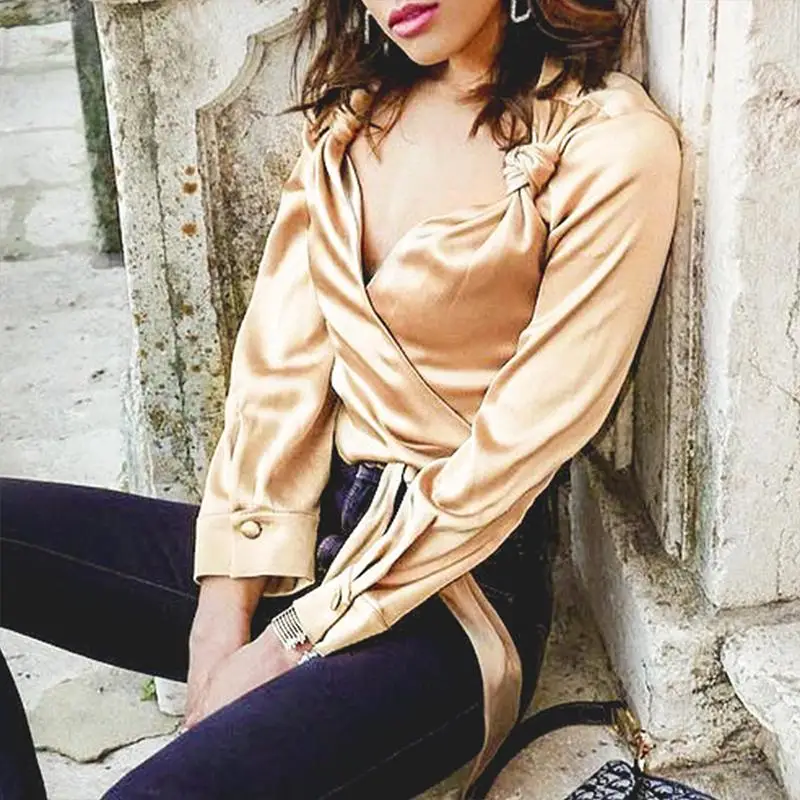 Aartiee 2019 Autumn Long sleeve satin Elegant femininas blouse women Deep V-neck Sexy shirts wrap party tops Solid ladies blouse
Aartiee 2019 Autumn Long sleeve satin Elegant femininas blouse women Deep V-neck Sexy shirts wrap party tops Solid ladies blouse
