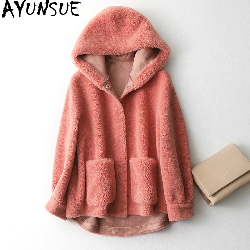 AYUNSUE Real Fur Coat Female Jacket 2019 Winter Jacket Women Hooded Real Wool Coats and Jackets Women Korean Outwear MY3698
AYUNSUE Real Fur Coat Female Jacket 2019 Winter Jacket Women Hooded Real Wool Coats and Jackets Women Korean Outwear MY3698