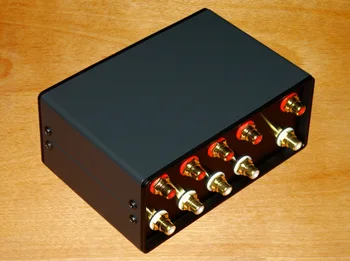 Passive Preamplifier audio switcher 4 group (2-channel)-IN-1 group (2-channel)-OUT RCA Signal Input Audio Splitter/Switcher
Passive Preamplifier audio switcher 4 group (2-channel)-IN-1 group (2-channel)-OUT RCA Signal Input Audio Splitter/Switcher