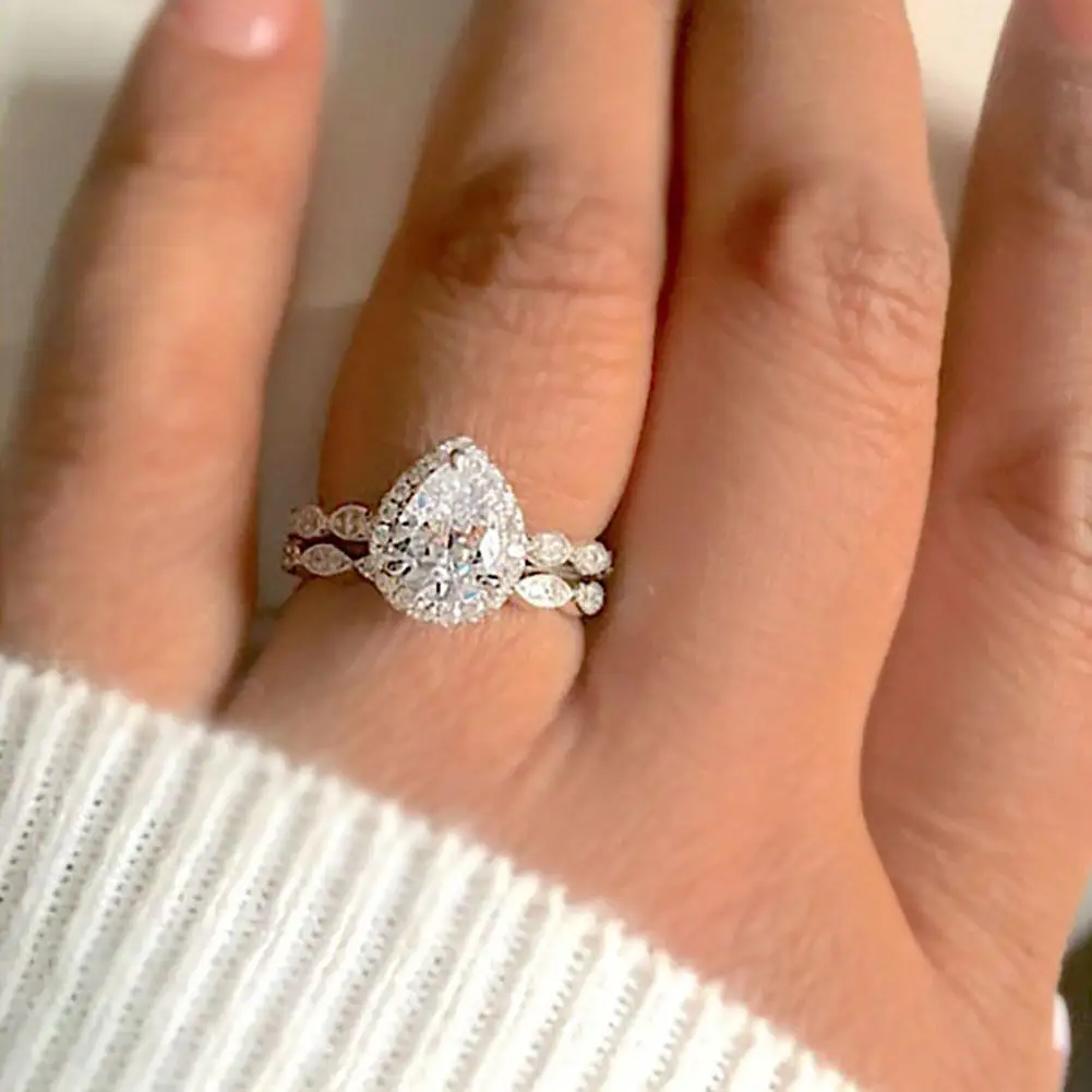 2Pcs Exquisite Drop Pear Ring Set Zircon Birthstone Party Jewelry Bride Band
2Pcs Exquisite Drop Pear Ring Set Zircon Birthstone Party Jewelry Bride Band