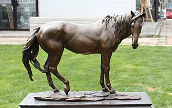 China Bronze Copper Marble Base Home Art Decoration Rest Horse Statue Sculpture
China Bronze Copper Marble Base Home Art Decoration Rest Horse Statue Sculpture