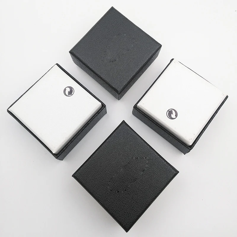 10 pcs Fashion Brand Jewelry Package Set for Earrings NecklacePaper Black Hand Gift Box Display
10 pcs Fashion Brand Jewelry Package Set for Earrings NecklacePaper Black Hand Gift Box Display