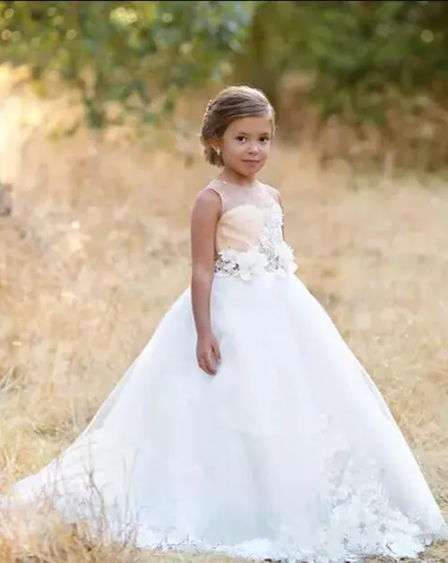 2018 Crystals Lace Tulle Flower Girl Dresses Ball Gown Vintage Child Pageant Dresses Beautiful Communion Gown 
2018 Crystals Lace Tulle Flower Girl Dresses Ball Gown Vintage Child Pageant Dresses Beautiful Communion Gown