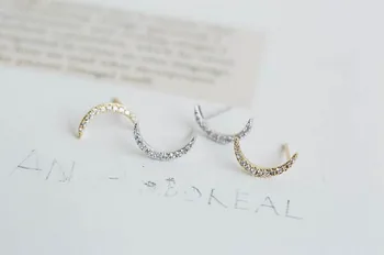 Fashion classic crescent earrings Rhinestone adorn the moon earrings Women's Stud Earrings
Fashion classic crescent earrings Rhinestone adorn the moon earrings Women's Stud Earrings