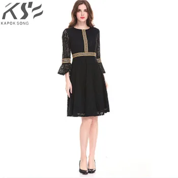 2018 Fashion Elegant Autumn Winter new lace swaggering over the knee long Lotus leaf sleeve decoration
2018 Fashion Elegant Autumn Winter new lace swaggering over the knee long Lotus leaf sleeve decoration