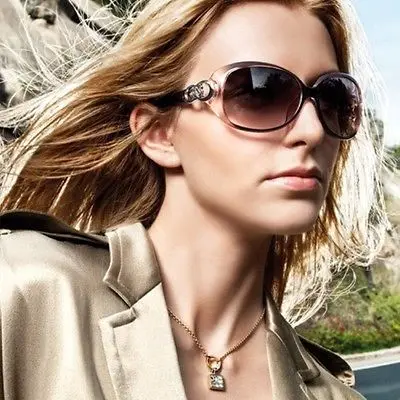 2018 Hot New Arrival Polarized 90s Classic Trendy Retro Sunglasses for Women Men Oval Shape Sexy Super Light Frame
2018 Hot New Arrival Polarized 90s Classic Trendy Retro Sunglasses for Women Men Oval Shape Sexy Super Light Frame