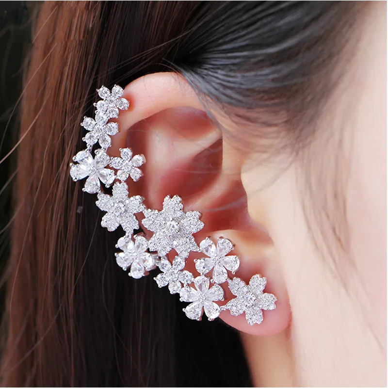 SLJELY un reve enchante Bloom Flowers Cuff Earrings 925 Sterling Silver Micro Cubic Zirconia Stones Women Luxury Brand Jewelry
SLJELY un reve enchante Bloom Flowers Cuff Earrings 925 Sterling Silver Micro Cubic Zirconia Stones Women Luxury Brand Jewelry