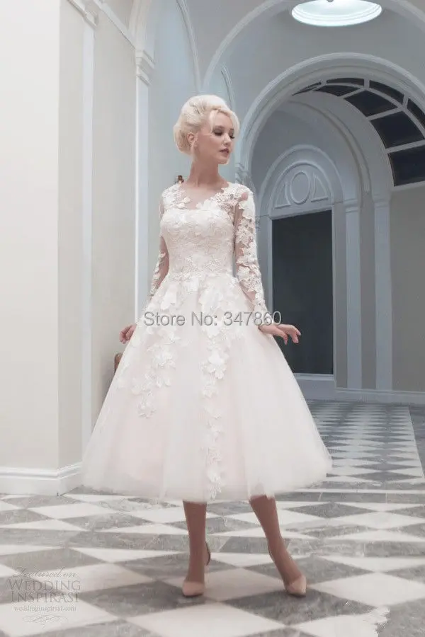 2019 Summer New White or Ivory V neck Long sleeve Lace Short Wedding Dress Bridal Party Gown with lacency Tulle Button
2019 Summer New White or Ivory V neck Long sleeve Lace Short Wedding Dress Bridal Party Gown with lacency Tulle Button
