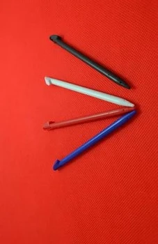 500PCS/Lot Wholesale 4 Colors Plastic Touch Screen Stylus Pen for Nintendo for 3DS XL 3DSLL touch pen
500PCS/Lot Wholesale 4 Colors Plastic Touch Screen Stylus Pen for Nintendo for 3DS XL 3DSLL touch pen