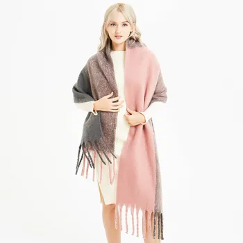 Women's 2019 autumn and winter new hot sale thick tassel circle yarn color solid color thickening two-color stitching warm scarf
Women's 2019 autumn and winter new hot sale thick tassel circle yarn color solid color thickening two-color stitching warm scarf