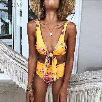 2019 Summer Women Lace Up Crop Top Swimsuit Bathing 2 Piece Set Floral Print High Waist Swimwear Green Orange Bra and Panty Set
2019 Summer Women Lace Up Crop Top Swimsuit Bathing 2 Piece Set Floral Print High Waist Swimwear Green Orange Bra and Panty Set