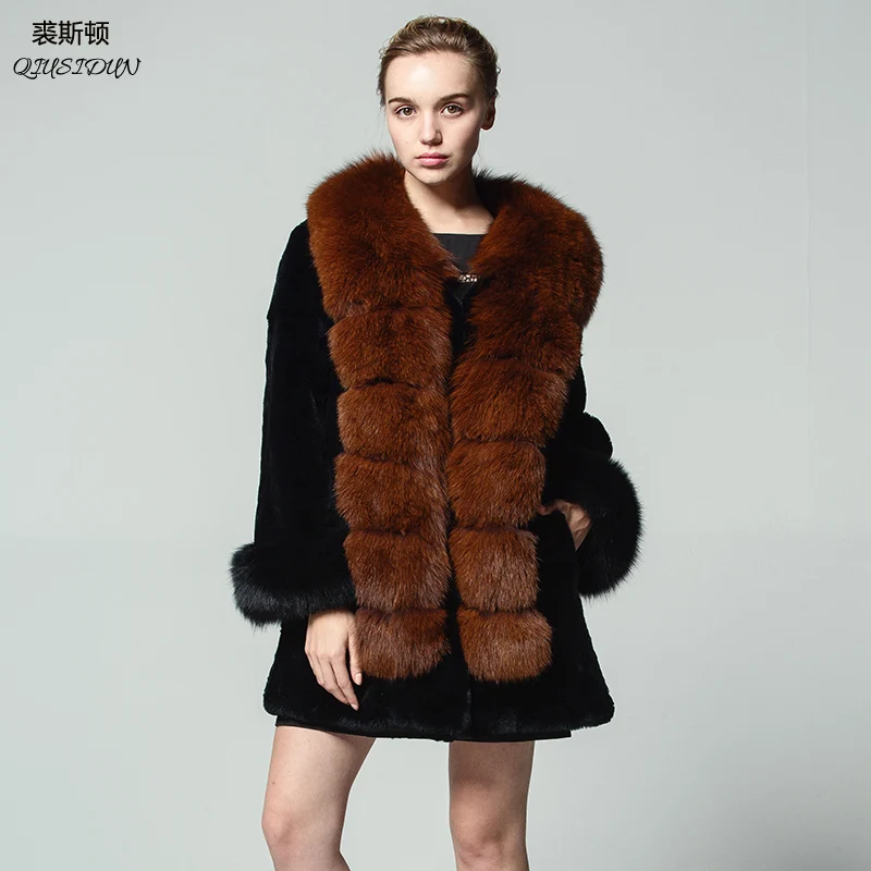 QIUSIDUN Imported Rabbit Fur Coat 2017 winter coat woman fashion Keep warm Super Fox collar Long Russia Women Rabbit fur coat
QIUSIDUN Imported Rabbit Fur Coat 2017 winter coat woman fashion Keep warm Super Fox collar Long Russia Women Rabbit fur coat