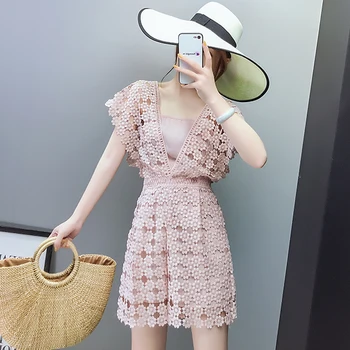 2019 office lady lace gold PINK jumpsuit romper Women deep v neck hollow out overalls Summer long flare sleeve black playsuit
2019 office lady lace gold PINK jumpsuit romper Women deep v neck hollow out overalls Summer long flare sleeve black playsuit