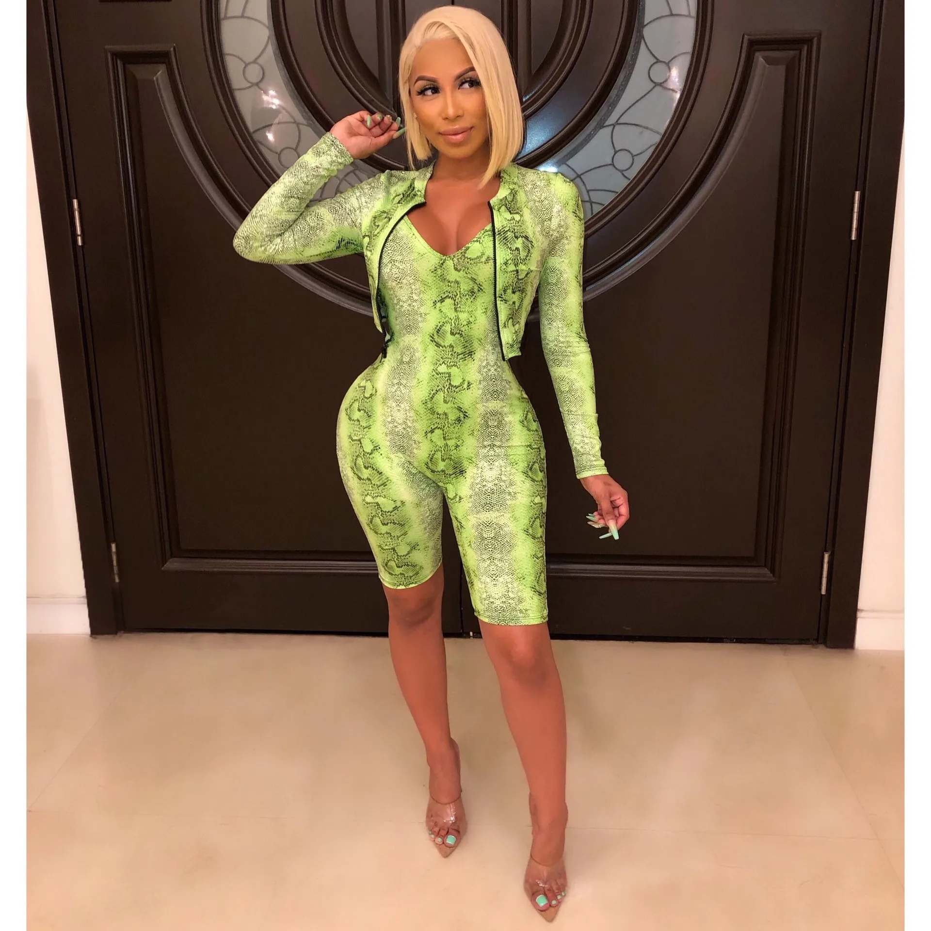 Bonnie Forest Chic Snake Print Romper And Cropped Jacket Set 3 Pieces Sexy Zipper Front Slim Snake Romper Set Night Out Outfits
Bonnie Forest Chic Snake Print Romper And Cropped Jacket Set 3 Pieces Sexy Zipper Front Slim Snake Romper Set Night Out Outfits