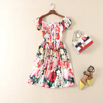European and American women's fashion 2019 spring new style Square collar with short sleeves The peony print Fashion dress
European and American women's fashion 2019 spring new style Square collar with short sleeves The peony print Fashion dress