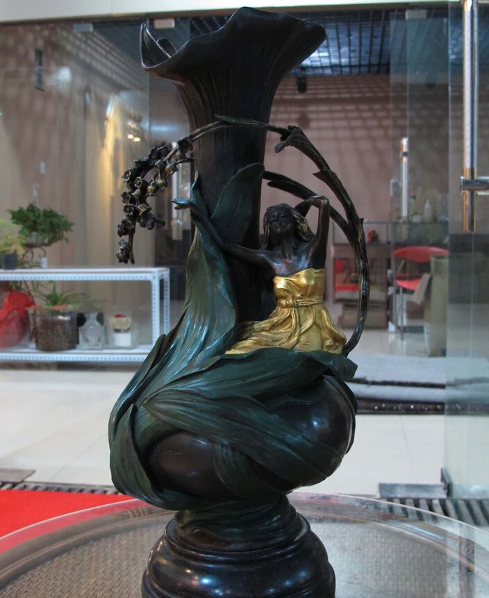 song voge gem S0637 Western Art Decor Bronze Copper Marble Base Sculpture Girl Woman Pot Bottle Vase
song voge gem S0637 Western Art Decor Bronze Copper Marble Base Sculpture Girl Woman Pot Bottle Vase