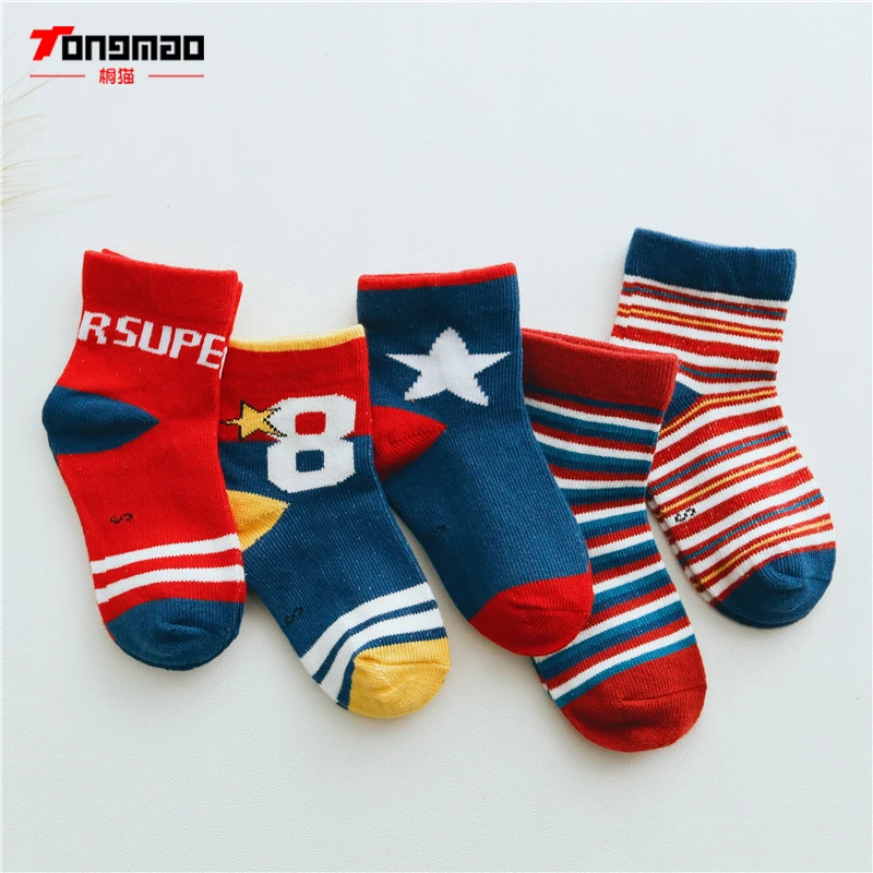 TONGMAO Spring and autumn New cartoon children's socks cotton boys and girls socks student warm baby socks 1 Lot/5 pairs
TONGMAO Spring and autumn New cartoon children's socks cotton boys and girls socks student warm baby socks 1 Lot/5 pairs