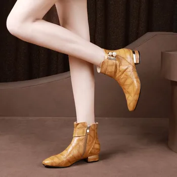 Zorssar 2019 women ankle boots sheepskin zippers yellow color pearls winter warm fur boots low heel women boots size 33-43
Zorssar 2019 women ankle boots sheepskin zippers yellow color pearls winter warm fur boots low heel women boots size 33-43
