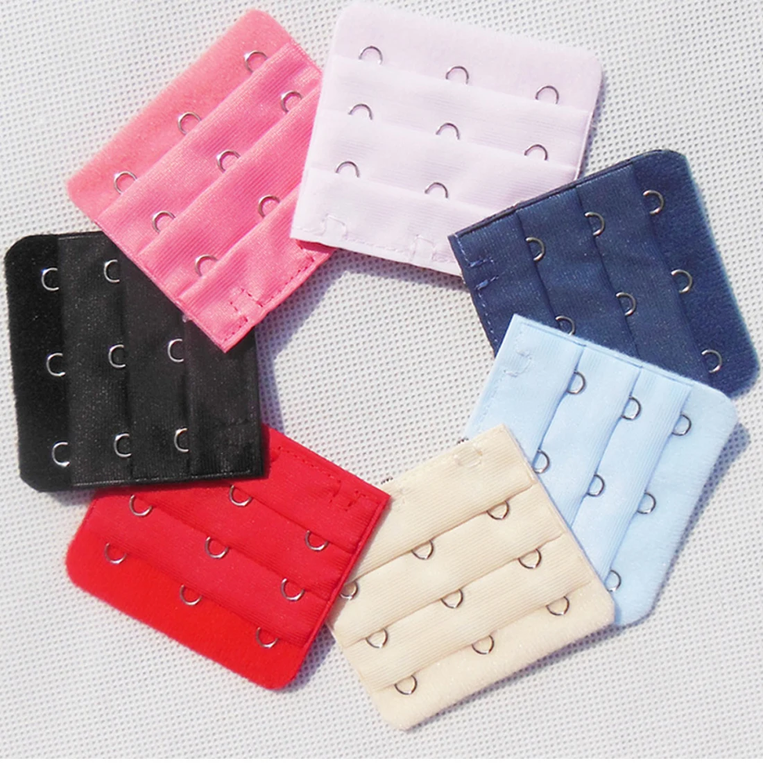 Useful Bra Extenders Strap Ladies 3 Hooks 3 Rows Soft Practical Bra Extender Strap Intimates Bra Strap Belt Replacement 5 colors
Useful Bra Extenders Strap Ladies 3 Hooks 3 Rows Soft Practical Bra Extender Strap Intimates Bra Strap Belt Replacement 5 colors