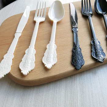 12pcs(4sets) Disposable Plastic Party Cutlery Tableware sets knives+spoons+forks Long Handle Solid for wedding Birthday Travel
12pcs(4sets) Disposable Plastic Party Cutlery Tableware sets knives+spoons+forks Long Handle Solid for wedding Birthday Travel