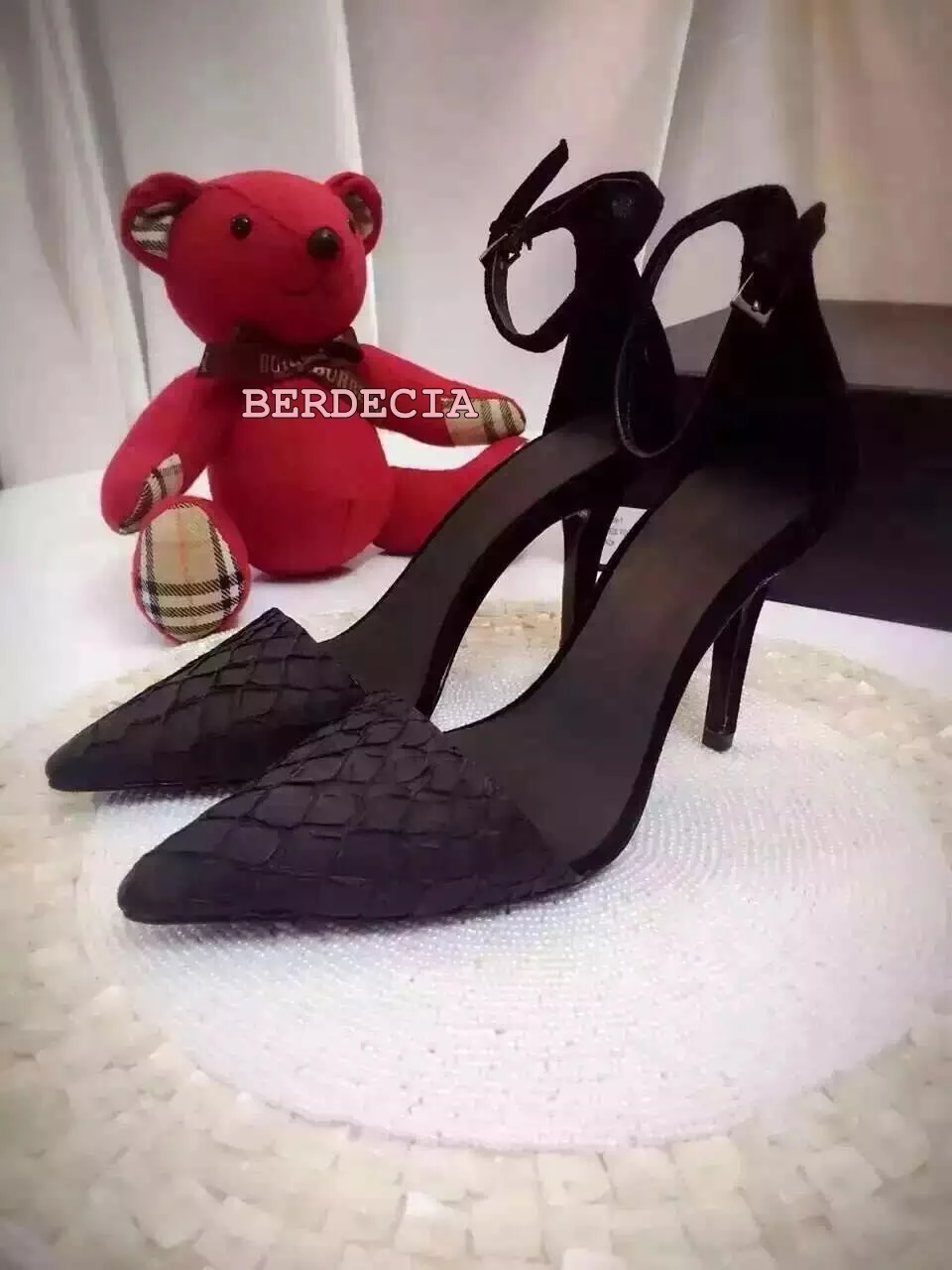 Fashion charming woman black buckle strap sandals stiletto heel shoes chic fish skin stiletto heel party sandals
Fashion charming woman black buckle strap sandals stiletto heel shoes chic fish skin stiletto heel party sandals