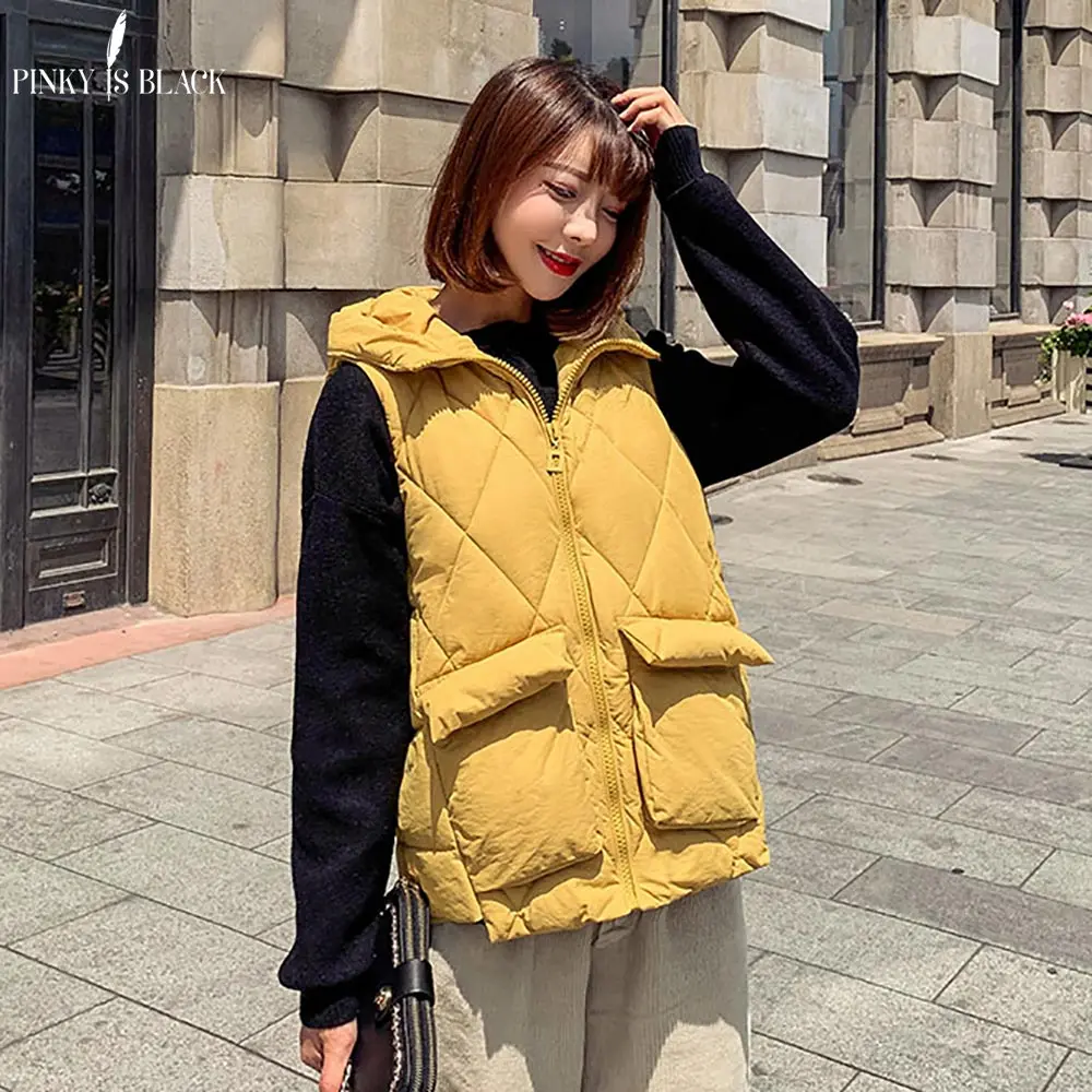PinkyIsBlack 2019 Hot selling Autumn Winter Vest Women Female Thickening Vest Down Cotton Slim Girl Hooded Warm Winter Waistcoat
PinkyIsBlack 2019 Hot selling Autumn Winter Vest Women Female Thickening Vest Down Cotton Slim Girl Hooded Warm Winter Waistcoat