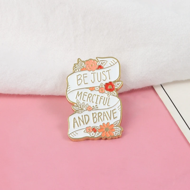 Game of Thrones Be Just Merciful And Brave Feminism Flower Banner Enamel Brooches Lapel Pins Badges Cartoon pins Boy Girls Gifts
Game of Thrones Be Just Merciful And Brave Feminism Flower Banner Enamel Brooches Lapel Pins Badges Cartoon pins Boy Girls Gifts