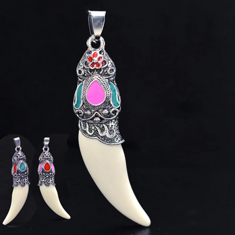 Punk Fashion Brave Men Wolf Tooth Spike Pendant Necklace Crescent Pendant Tibetan Silver Pendant Women Jewelry JoursNeige
Punk Fashion Brave Men Wolf Tooth Spike Pendant Necklace Crescent Pendant Tibetan Silver Pendant Women Jewelry JoursNeige