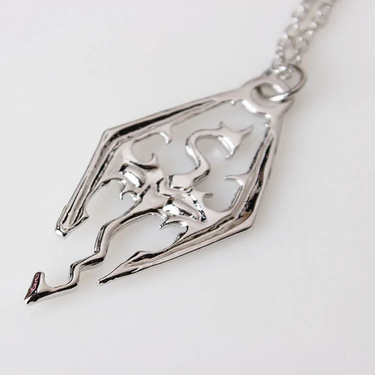 Free Shipping The Elder Scrolls Oblivion Skyrim Dragon Pendant The Dinosaur Pendant Necklace For Men And Women jewelry
Free Shipping The Elder Scrolls Oblivion Skyrim Dragon Pendant The Dinosaur Pendant Necklace For Men And Women jewelry