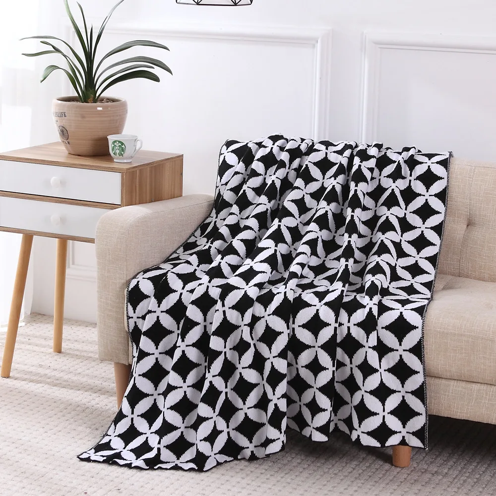 Cotton knit bedspread blanket Travel Queen king Blanket throw sofa/Bed/Car Portable Plaids blanket
Cotton knit bedspread blanket Travel Queen king Blanket throw sofa/Bed/Car Portable Plaids blanket