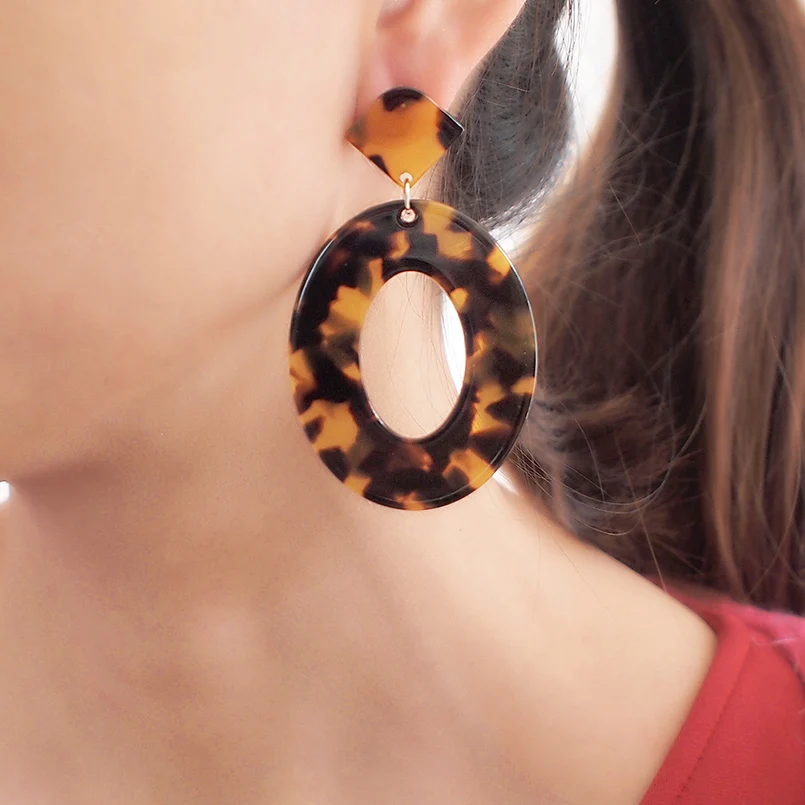MANILAI Fashion Acrylic Oval Big Dangle Earrings Leopard Earring For Women Geometric Statement Earrings ZA Jewelry Tortoiseshell
MANILAI Fashion Acrylic Oval Big Dangle Earrings Leopard Earring For Women Geometric Statement Earrings ZA Jewelry Tortoiseshell