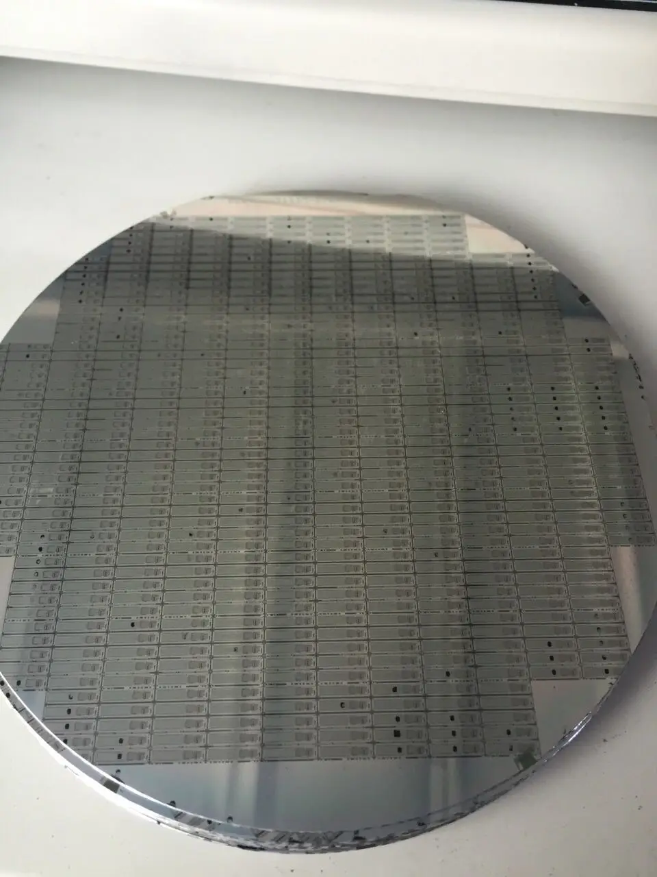 Full New 4 Inch Circuit Silicon Lithography Wafer Semiconductor Wafer Photolithography Exhibition Exhibits
Full New 4 Inch Circuit Silicon Lithography Wafer Semiconductor Wafer Photolithography Exhibition Exhibits