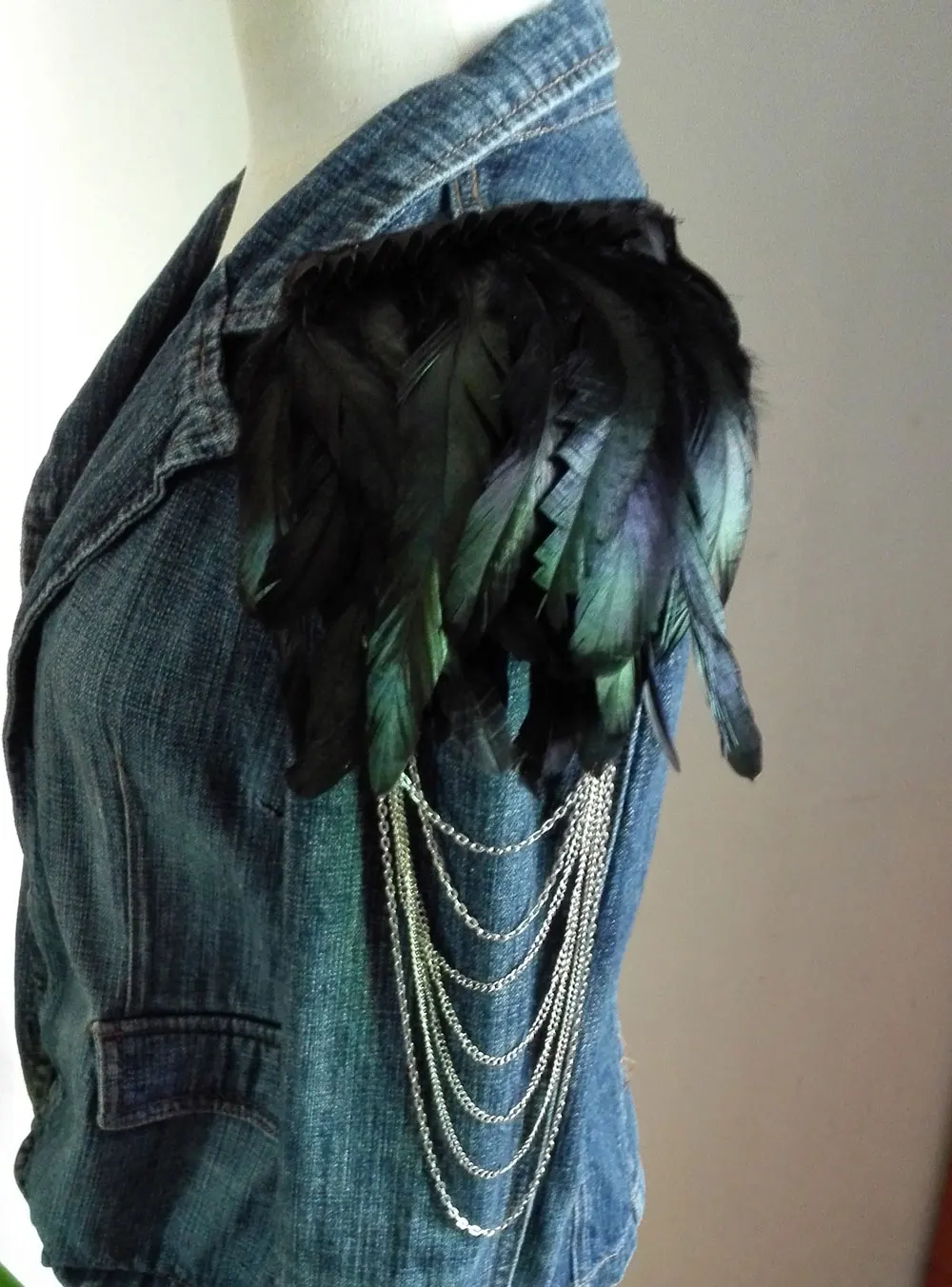 Free shipping, handmade feather epaulette with multi-layer hanging chain #FSP15008
Free shipping, handmade feather epaulette with multi-layer hanging chain #FSP15008