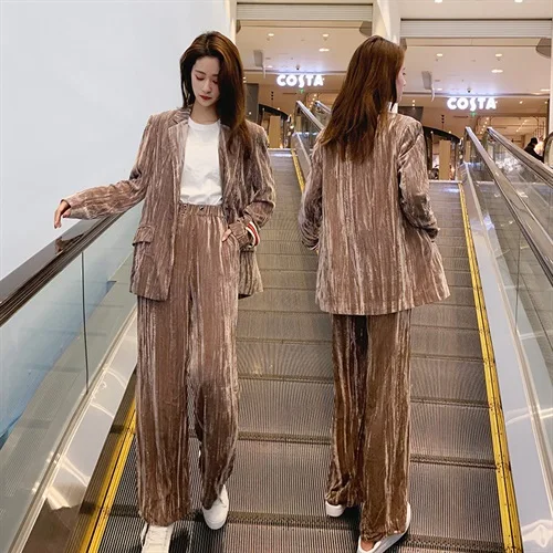 2019 Spring autumn New Designer Solid Long Sleeve Blazer & Pants Set Women Autumn Workwear Morden Lady Two piece
2019 Spring autumn New Designer Solid Long Sleeve Blazer & Pants Set Women Autumn Workwear Morden Lady Two piece