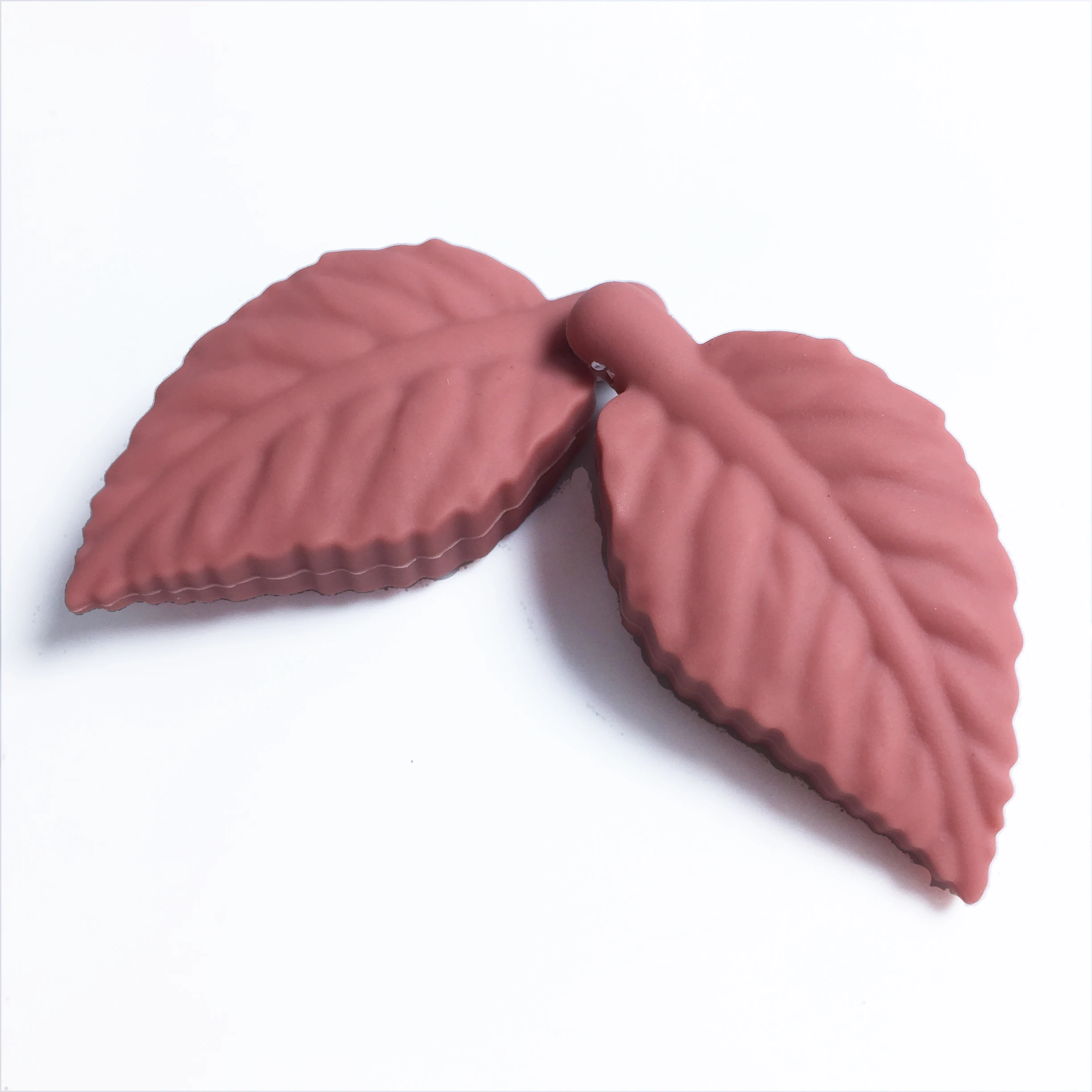 New Design Silicone Leaf Teether Pendant Food Silicone DIY Necklace Baby Silicone Teether Leaf Pendant Beads
New Design Silicone Leaf Teether Pendant Food Silicone DIY Necklace Baby Silicone Teether Leaf Pendant Beads