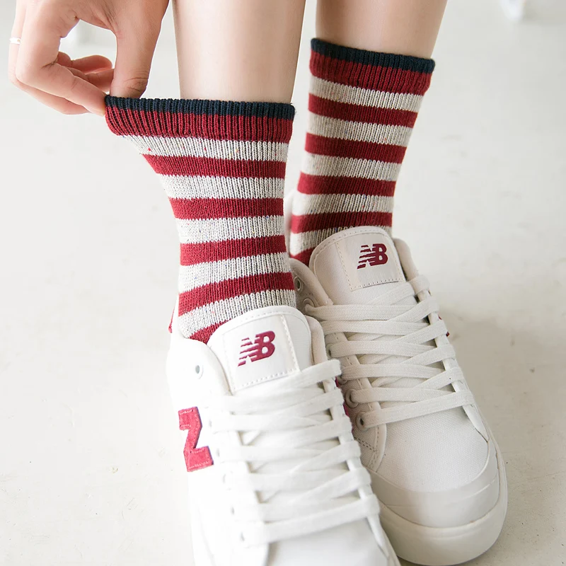 Stripe and Color Points Knitting Yarn Cotton In Tube Women Socks Autumn and Winter Plain Color Rabbit Wool Warm Girl Sox
Stripe and Color Points Knitting Yarn Cotton In Tube Women Socks Autumn and Winter Plain Color Rabbit Wool Warm Girl Sox