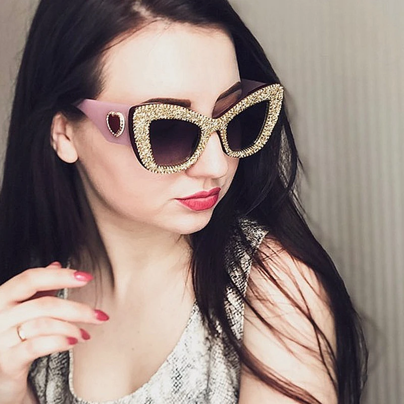 2019 Fashion Sunglasses Women Cat eye Sunglasses Men Gold silver gravel luxury brand Retro Love Heart female shades oculos
2019 Fashion Sunglasses Women Cat eye Sunglasses Men Gold silver gravel luxury brand Retro Love Heart female shades oculos