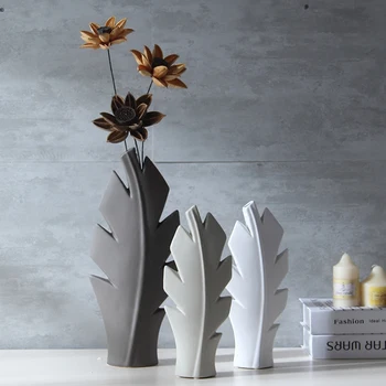 Porcelain leaves abstract art Flower vase for home decor crafts Ceramic figurines room decorations wedding decoration gifts
Porcelain leaves abstract art Flower vase for home decor crafts Ceramic figurines room decorations wedding decoration gifts
