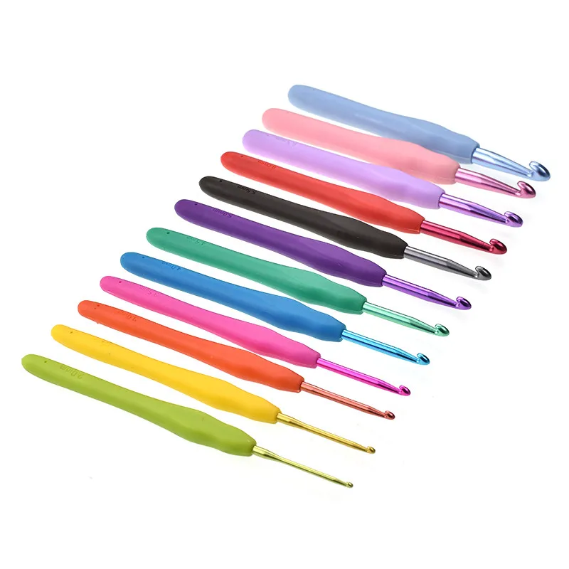 12pcs Crochet Hooks Set Ergonomic Multicolor 2.0-8.0mm Knitting Needles Soft Rubber Handle Crochet Needles For Any Yarn Weave (6)