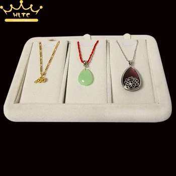 New Velvet 3pcs Ornaments Display Tray Organizer Case for Jewelry Pendants Necklace
New Velvet 3pcs Ornaments Display Tray Organizer Case for Jewelry Pendants Necklace