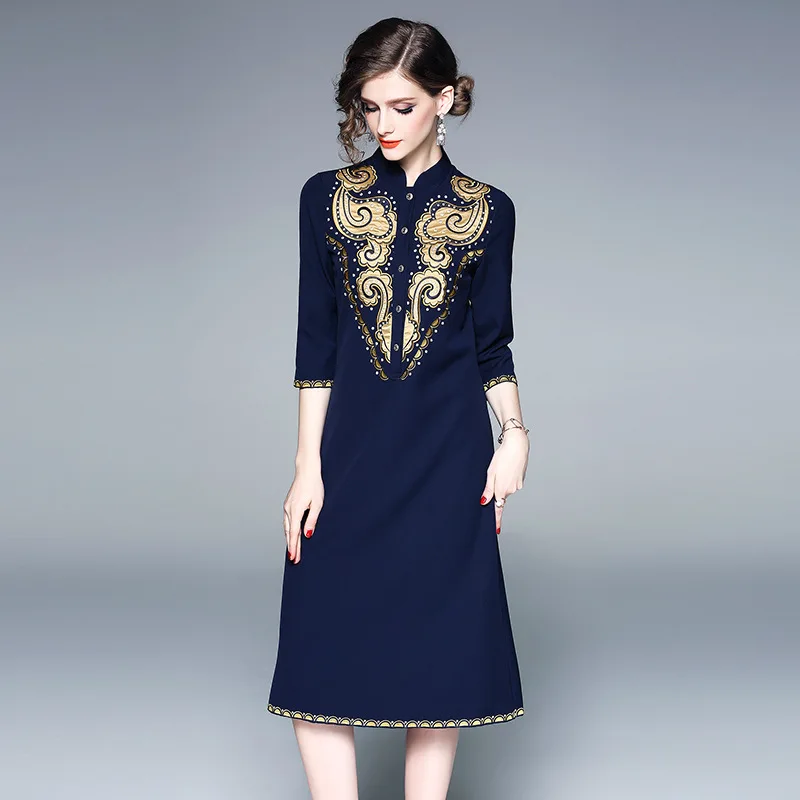 Floral Embroidery Cheongsam Dress Women Elegant 2019 Spring Three Quarter Sleeve Mandarin Collar Dresses Female
Floral Embroidery Cheongsam Dress Women Elegant 2019 Spring Three Quarter Sleeve Mandarin Collar Dresses Female