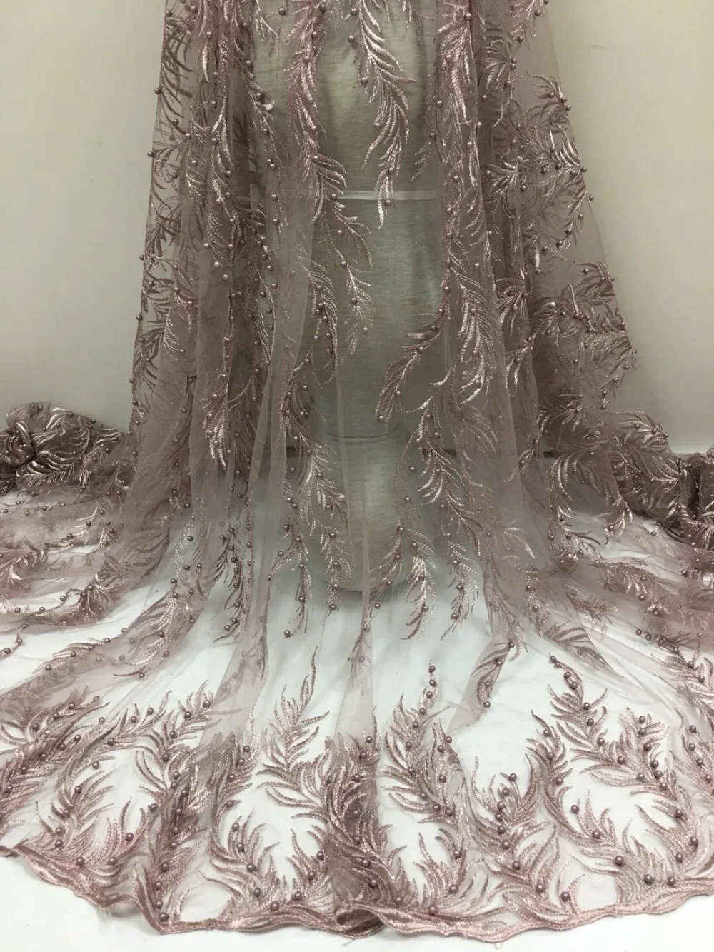 2019 Latest Nigerian Laces Fabrics High Quality African Laces Fabric For Wedding Dress French Tulle Lace Material.5yards/lot
2019 Latest Nigerian Laces Fabrics High Quality African Laces Fabric For Wedding Dress French Tulle Lace Material.5yards/lot