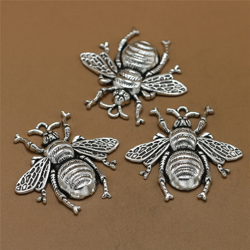 2018 New 10PCS Antique Silver Alloy Metal Hollow Out Bee Charms Pendants Jewelry Findings For DIY Necklace Handmade Crafts
2018 New 10PCS Antique Silver Alloy Metal Hollow Out Bee Charms Pendants Jewelry Findings For DIY Necklace Handmade Crafts