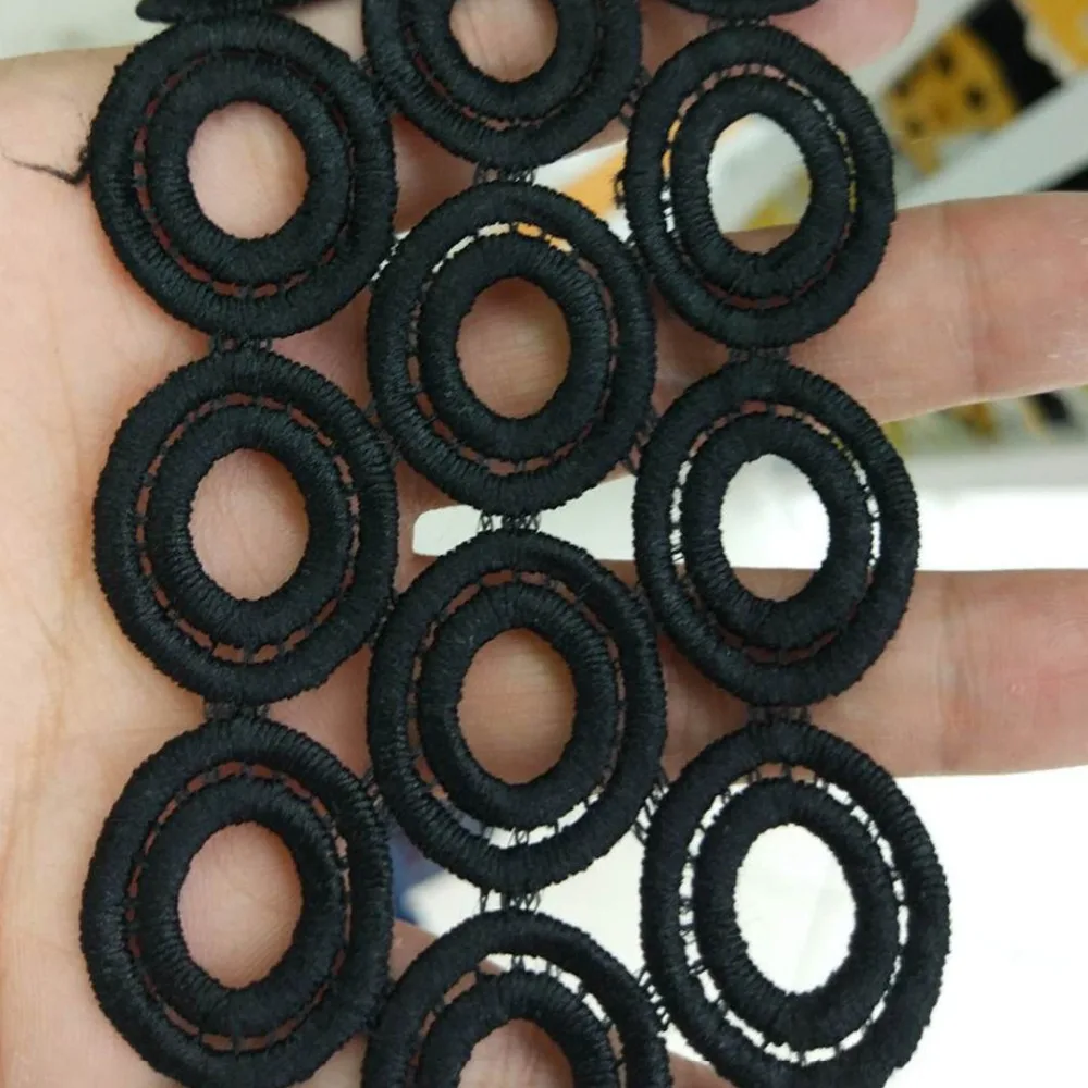 1Yards Embroidered lace Sewing Lace 65mm wide Hollow circle lace White Black and Apricot Color it is Hight quality in our stock
1Yards Embroidered lace Sewing Lace 65mm wide Hollow circle lace White Black and Apricot Color it is Hight quality in our stock