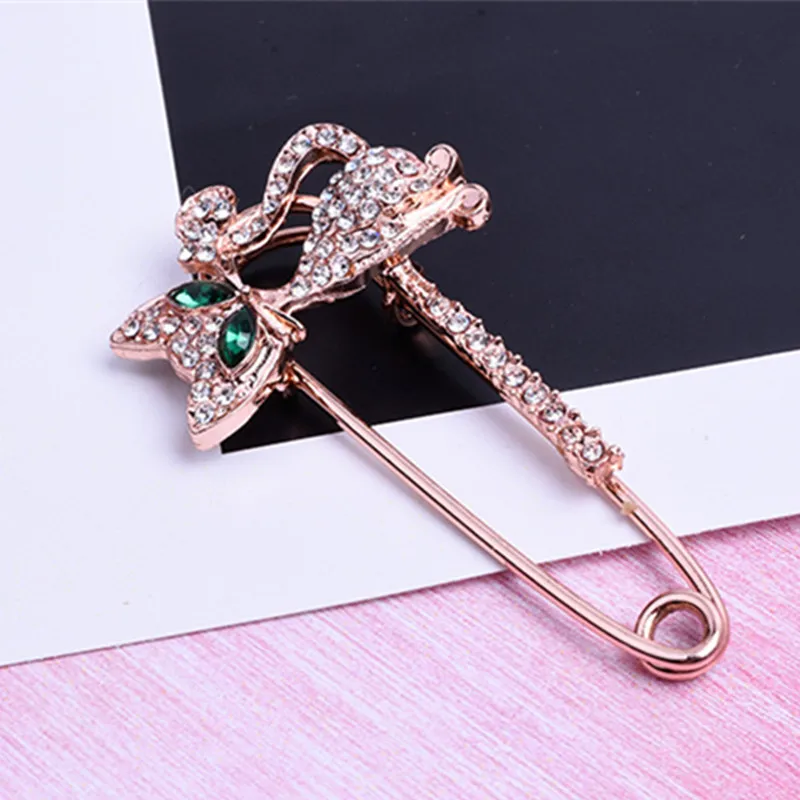 2019 Trendy Crystal Little Cat Brooches Pins for Women Sexy Green Eyes Rhinestone Kitten Corsage Wedding Bijoux Jewelry Gift
2019 Trendy Crystal Little Cat Brooches Pins for Women Sexy Green Eyes Rhinestone Kitten Corsage Wedding Bijoux Jewelry Gift